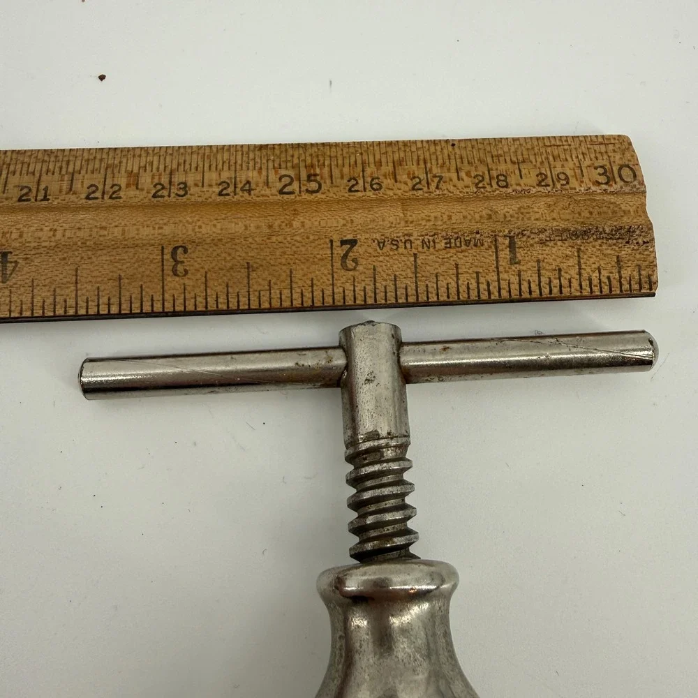 Vintage HMQ Henry Quackenbush Metal Garlic‎ Nuts Screw Press Cracker Kitchen